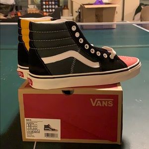 NWT Vans Varsity Sk8-Hi men’s 6 women’s 7.5